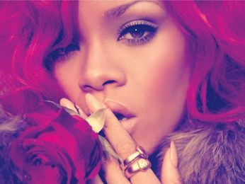 Rihanna-Loud (Sticker)